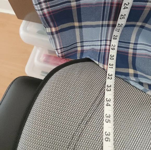 Izod men's casual, soft textured plaid shirt - Picture 5 of 8